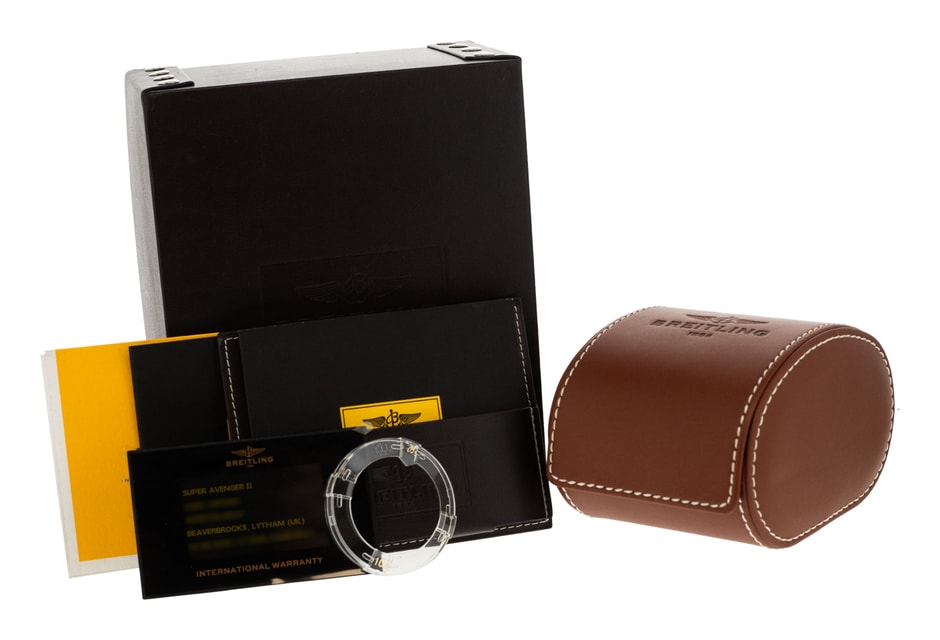 Breitling Super Avenger II A13371 Image 4